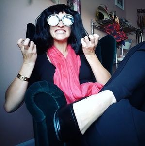 Meet your Posher, Edna.